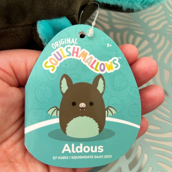 Aldous 7” Fruit Bat Squishmallow - Picture 5 of 5